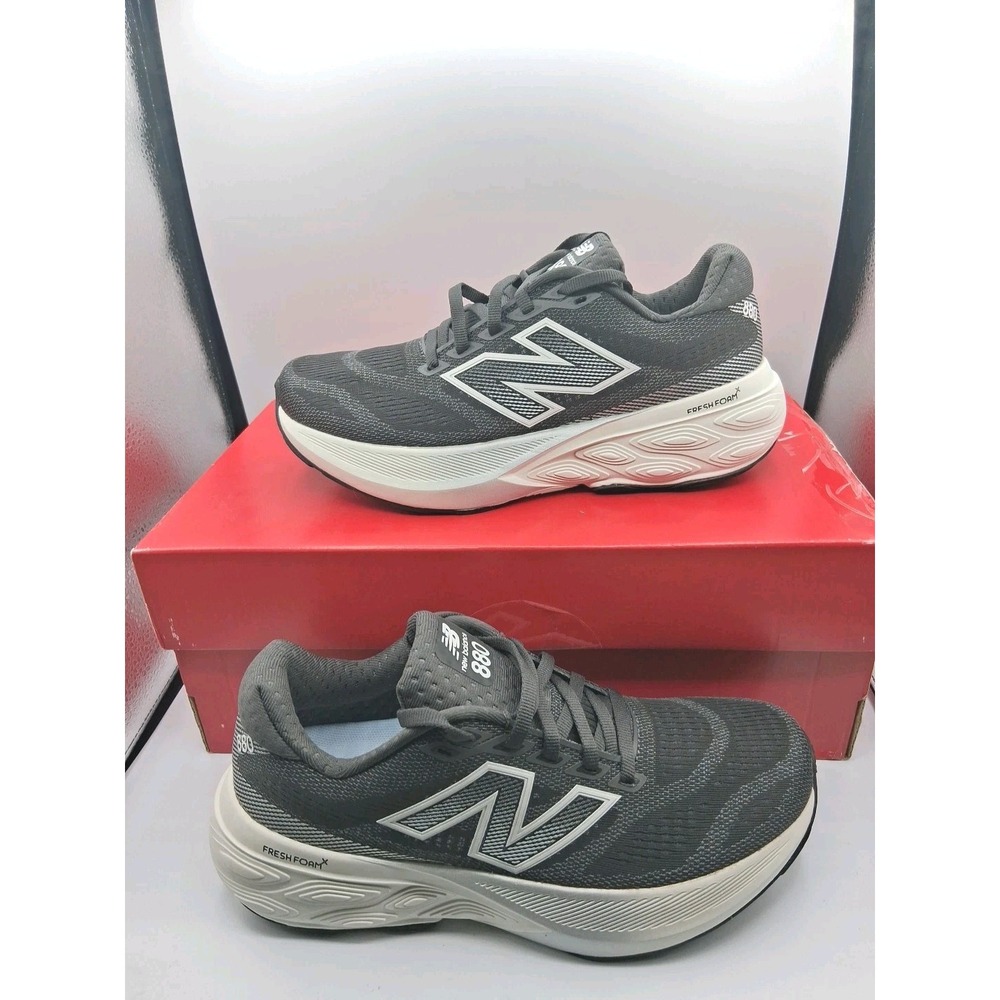 New Balance: 880 Size 6 Womens Fresh Foam Blk/Gry Running Shoes W88OH15 With Box